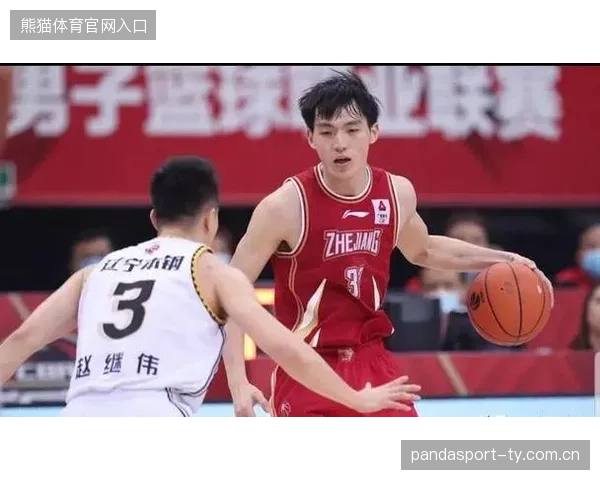 山东泰山传球线路清晰明快，极具战术层次